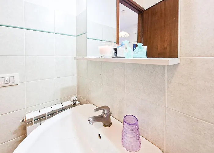 アパート Le Querce App. Uva カポリーヴェリ